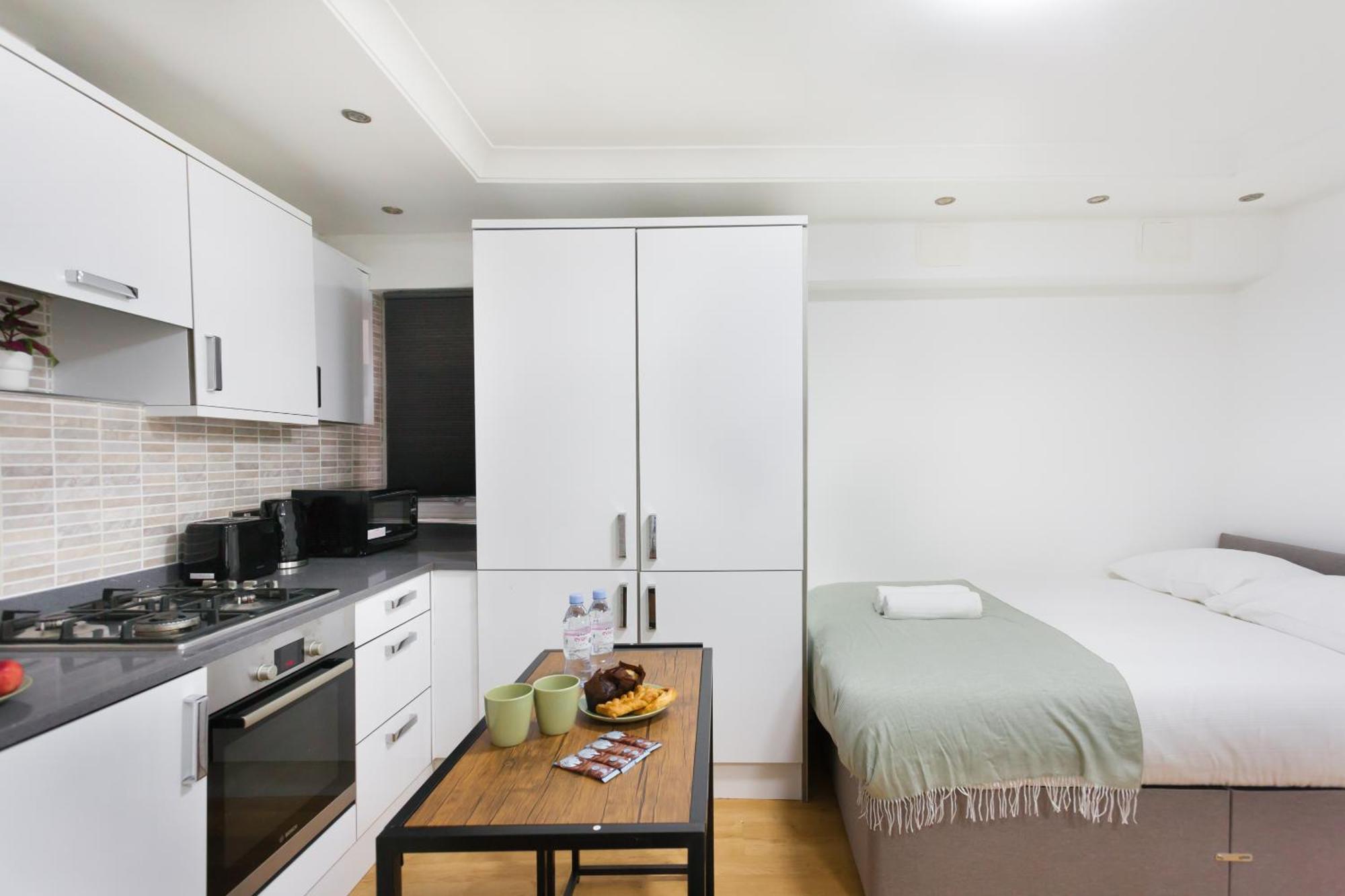 Eurostar Budget Rooms - Next To Kings Cross & Eurostar Train Station ロンドン エクステリア 写真