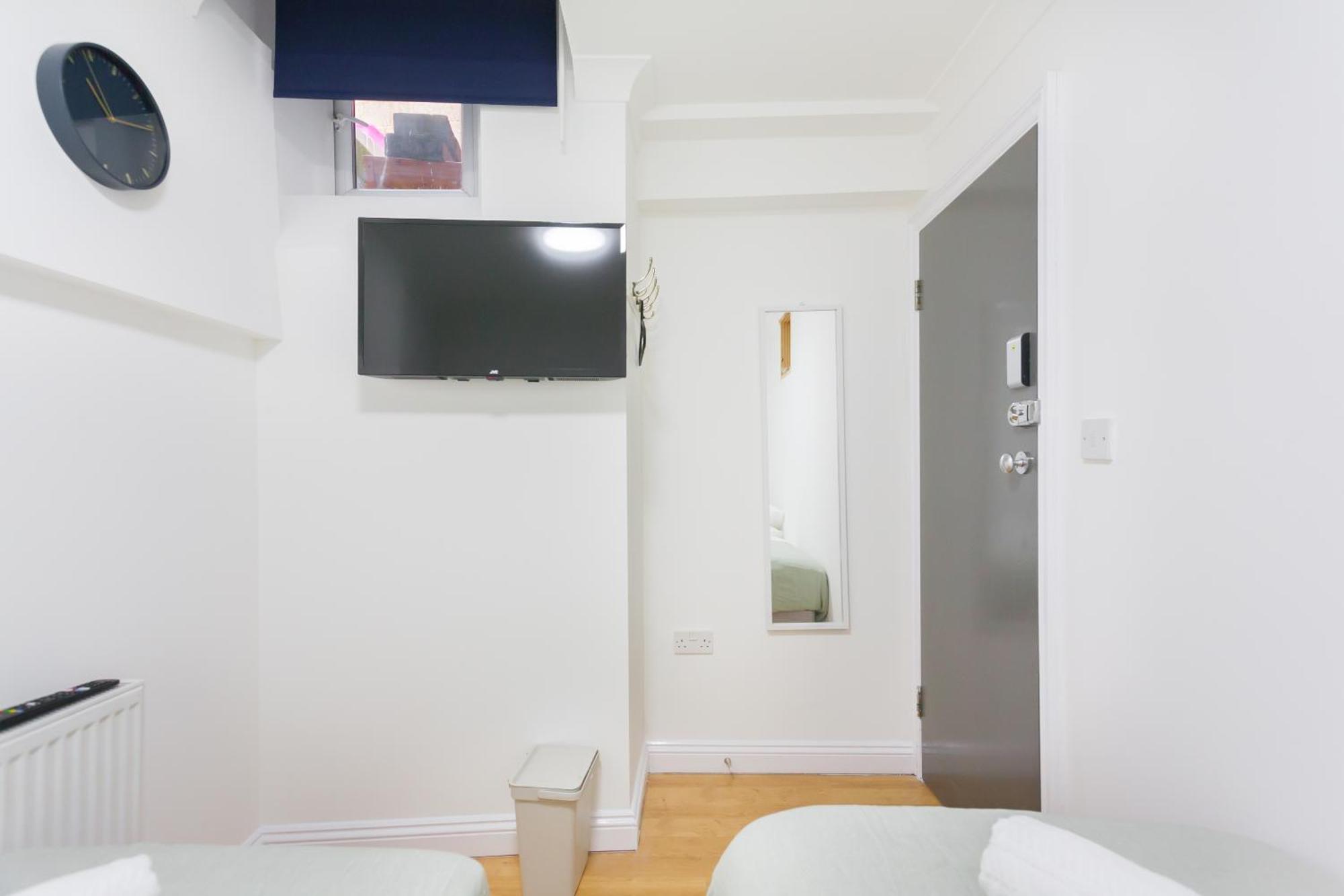 Eurostar Budget Rooms - Next To Kings Cross & Eurostar Train Station ロンドン エクステリア 写真
